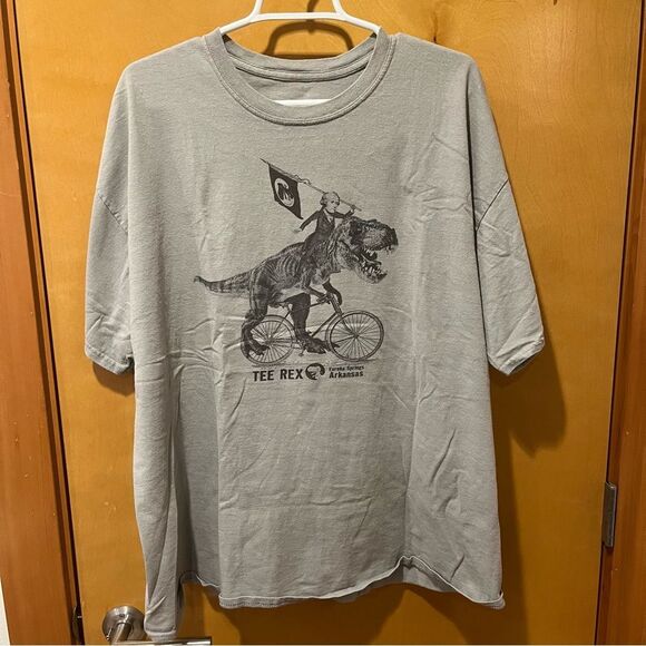 Tee Rex eureka springs AR mens t-shirt xxl gray gildan - Picture 1 of 3